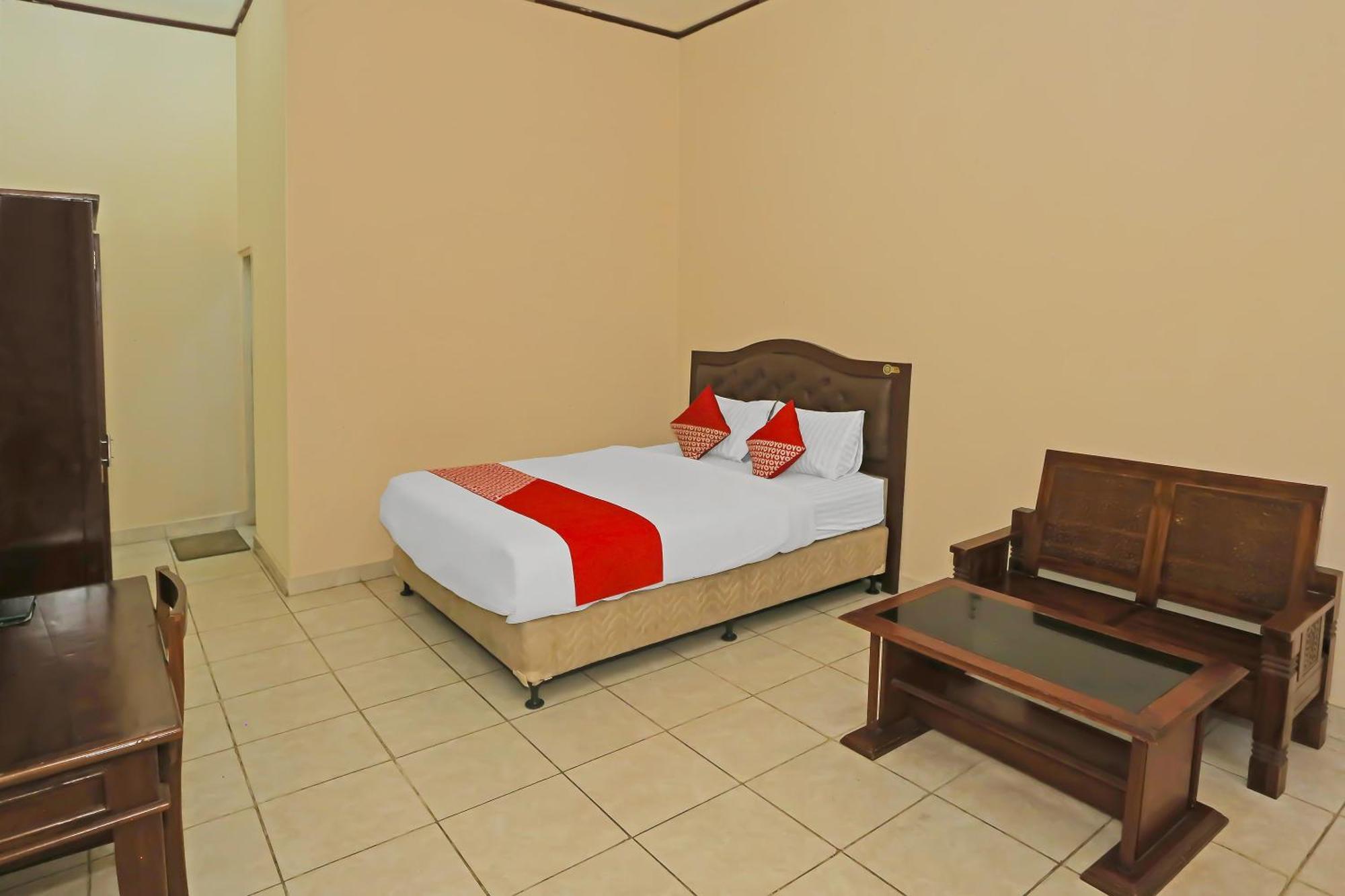 Super Oyo 3978 Hotel Danau Indah Bekasi Kültér fotó